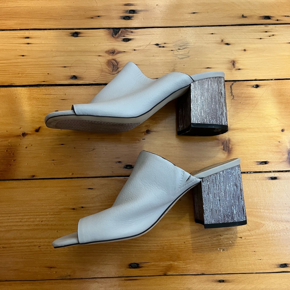 Naked Feet Mod white mules with chunky silver heel sz 9 worn once!